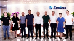 南山區(qū)副區(qū)長夏雷一行蒞臨長亮科技調(diào)研考察